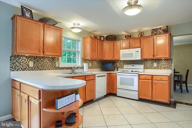 5425 BARBARA DR, Mechanicsburg, PA 17050
