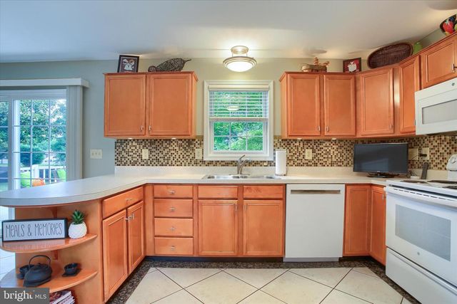 5425 BARBARA DR, Mechanicsburg, PA 17050