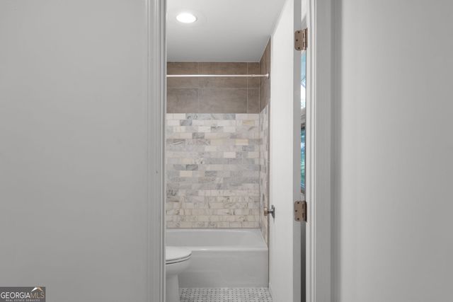 1020 Fairfield Court NE, Marietta, GA 30068