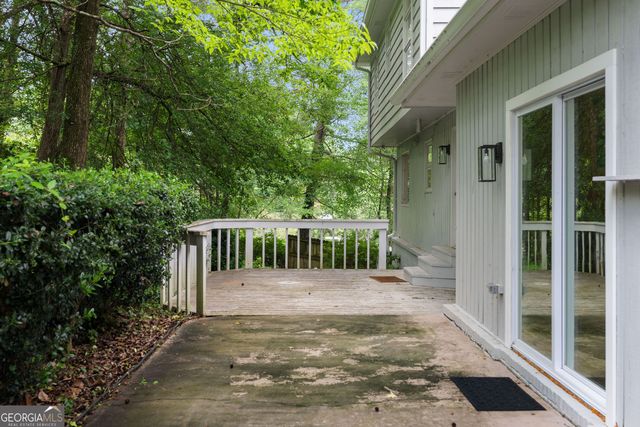 1020 Fairfield Court NE, Marietta, GA 30068