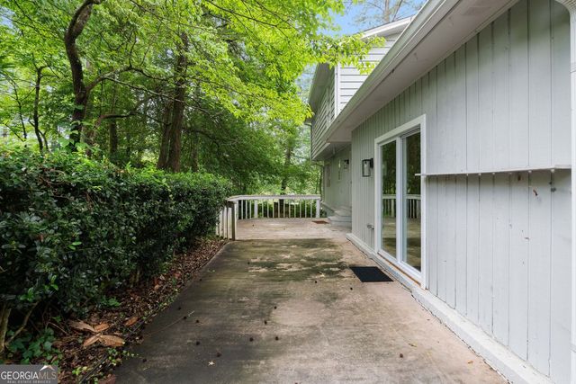 1020 Fairfield Court NE, Marietta, GA 30068