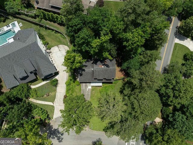 1020 Fairfield Court NE, Marietta, GA 30068