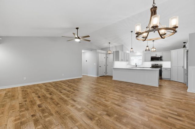 15009 W Hayden Cir, Wichita, KS 67235