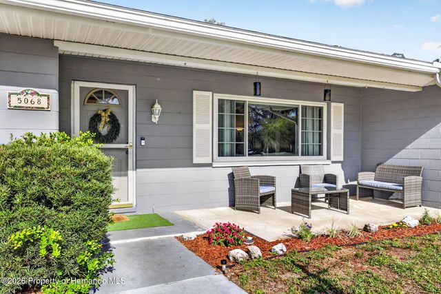 5068 Lakewood Drive, Dade City, FL 33523