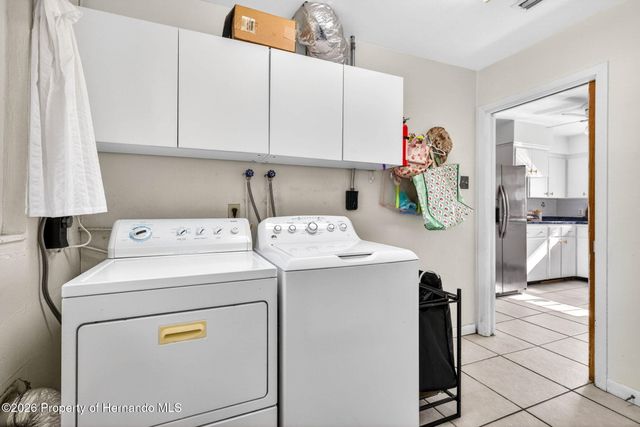 5068 Lakewood Drive, Dade City, FL 33523