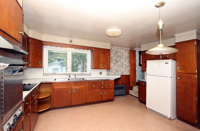 21 Cherry Street, Seymour, CT 06483