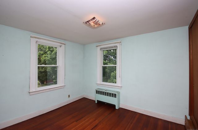 21 Cherry Street, Seymour, CT 06483
