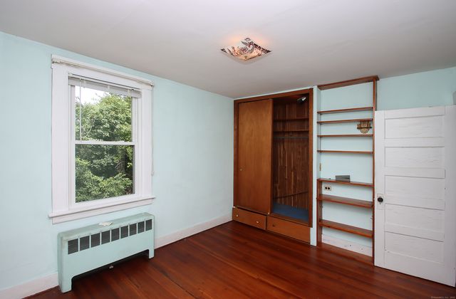 21 Cherry Street, Seymour, CT 06483