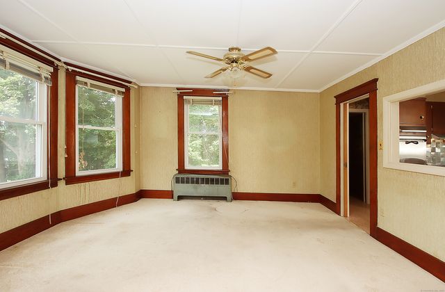 21 Cherry Street, Seymour, CT 06483