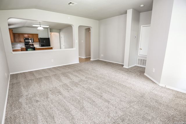 6915 CUTTING CRK, San Antonio, TX 78244