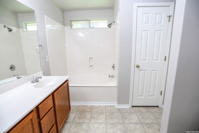 6915 CUTTING CRK, San Antonio, TX 78244