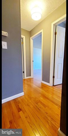 95 O'NEILL CT., Lawrence, NJ 08648