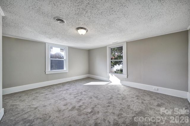 107 E Georgia Avenue, Bessemer City, NC 28016