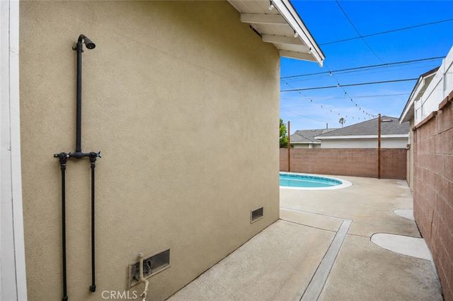 100 W Bort Street, Long Beach, CA 90805