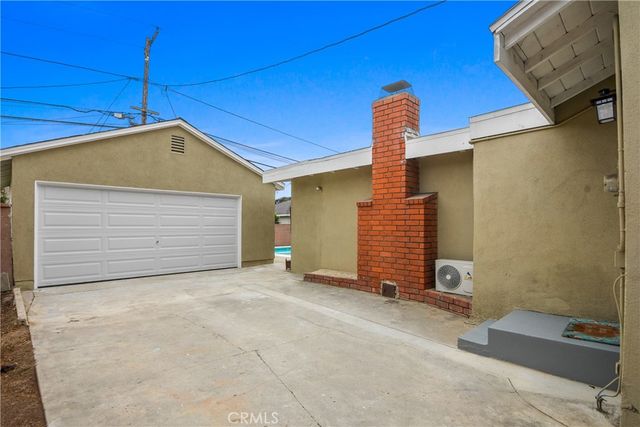100 W Bort Street, Long Beach, CA 90805