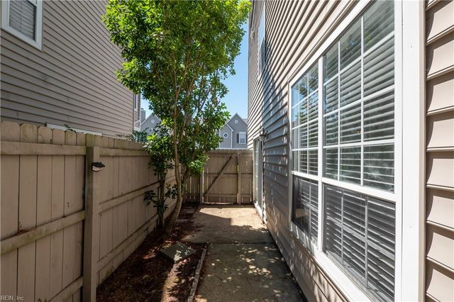 524 Furman Court CT, Virginia Beach, VA 23462