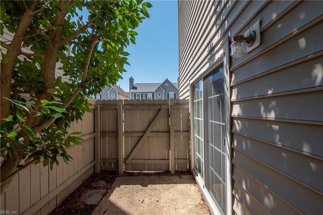524 Furman Court CT, Virginia Beach, VA 23462