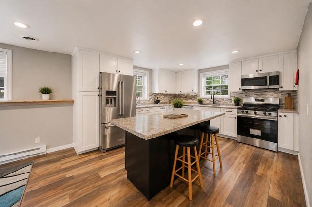 714 GIESE STREET, Hortonville, WI 54944