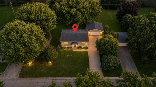 714 GIESE STREET, Hortonville, WI 54944