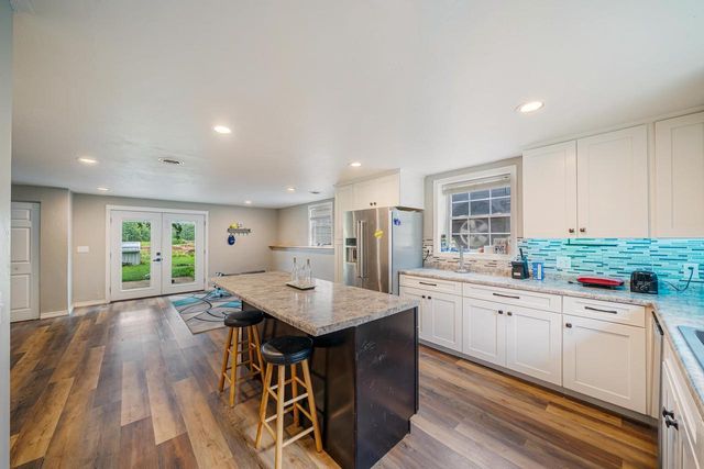 714 GIESE STREET, Hortonville, WI 54944