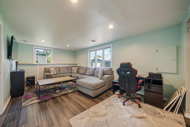 714 GIESE STREET, Hortonville, WI 54944