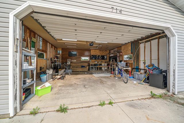 714 GIESE STREET, Hortonville, WI 54944