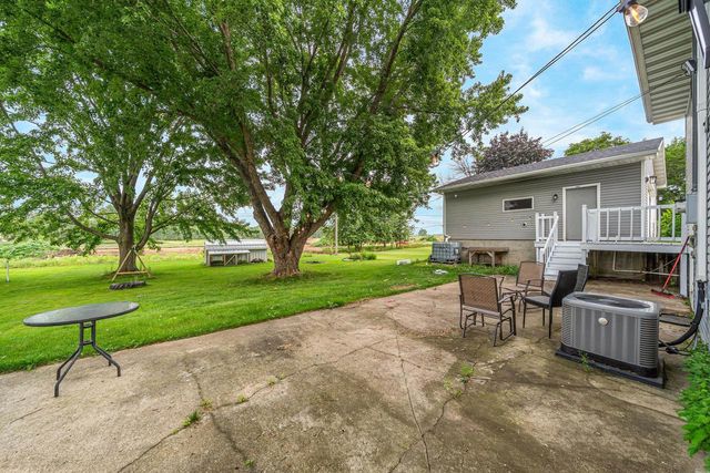 714 GIESE STREET, Hortonville, WI 54944