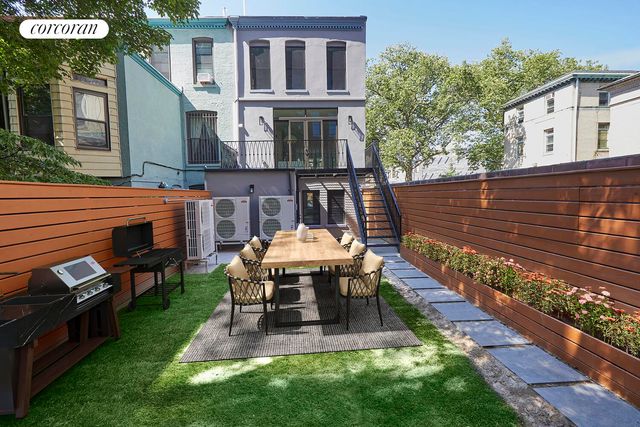 1002 STERLING Place, New York City, NY 11213