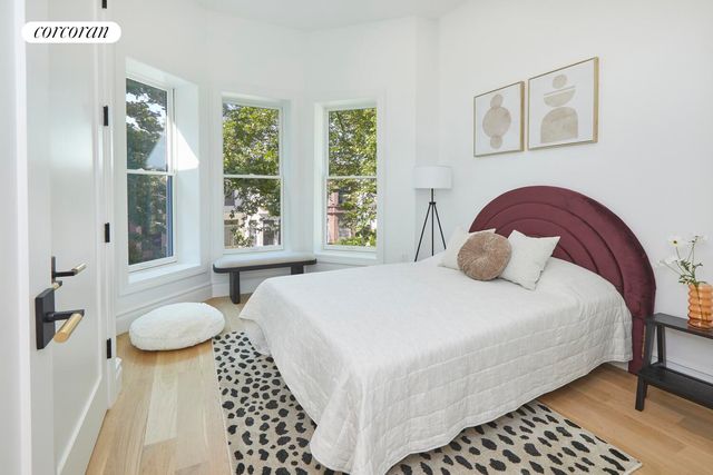 1002 STERLING Place, New York City, NY 11213