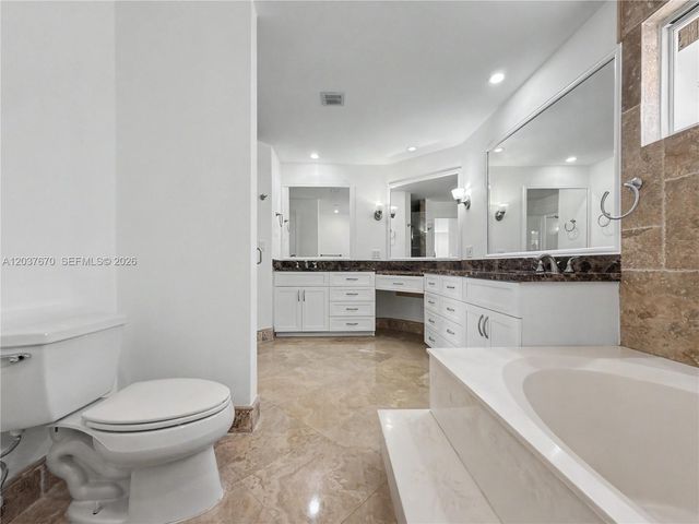 4725 NW 104th Avenue, Doral, FL 33178