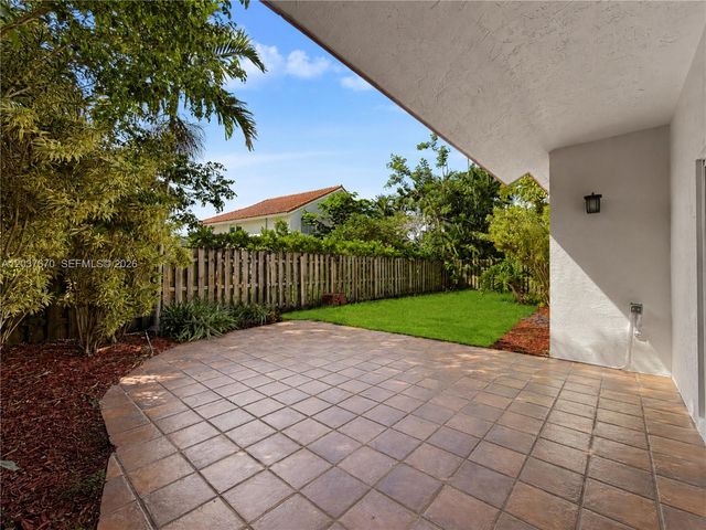 4725 NW 104th Avenue, Doral, FL 33178