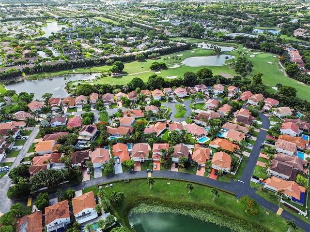 4725 NW 104th Avenue, Doral, FL 33178