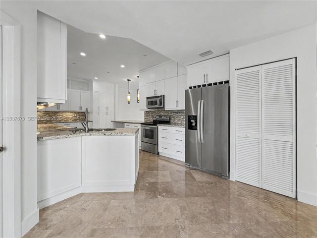 4725 NW 104th Avenue, Doral, FL 33178