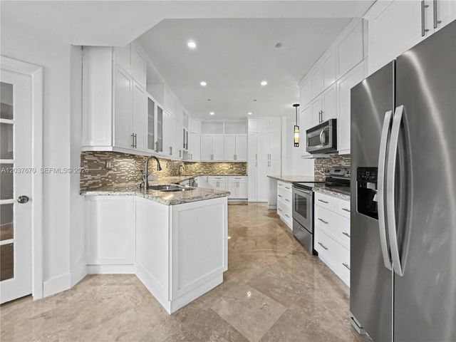 4725 NW 104th Avenue, Doral, FL 33178