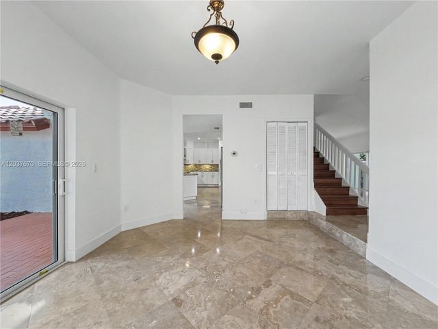4725 NW 104th Avenue, Doral, FL 33178