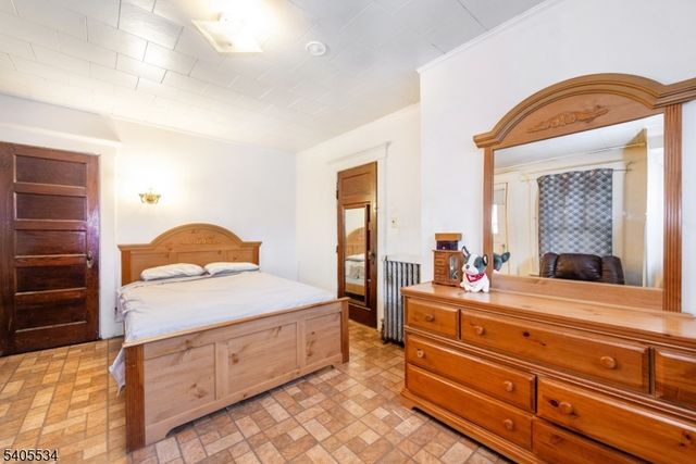 448 E 31St St, Paterson City, NJ 07504