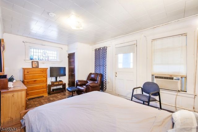 448 E 31St St, Paterson City, NJ 07504