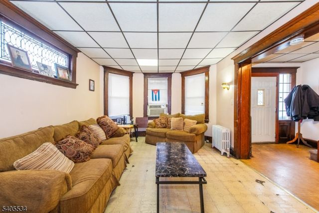 448 E 31St St, Paterson City, NJ 07504