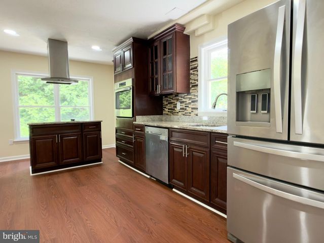 1 HARDY CT, Baltimore, MD 21204