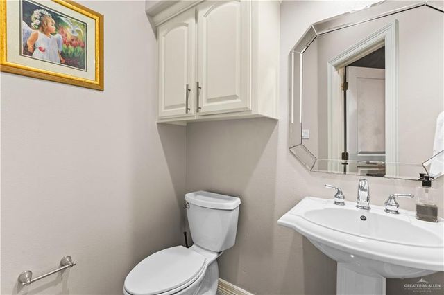 3514 Los Lagos Drive, Edinburg, TX 78542