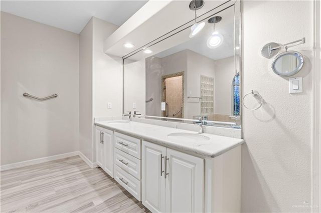 3514 Los Lagos Drive, Edinburg, TX 78542