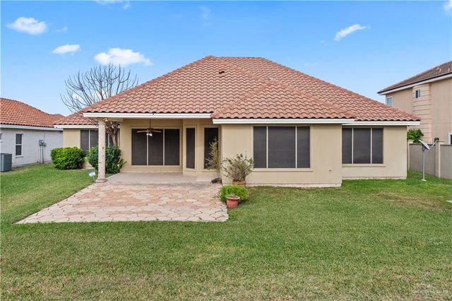 3514 Los Lagos Drive, Edinburg, TX 78542