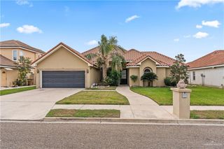 3514 Los Lagos Drive, Edinburg, TX 78542