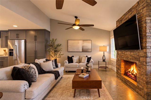 356 E Cumberland, Upland, CA 91786