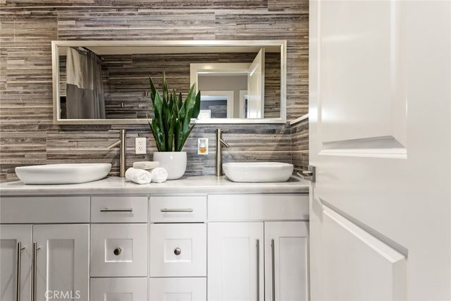 356 E Cumberland, Upland, CA 91786