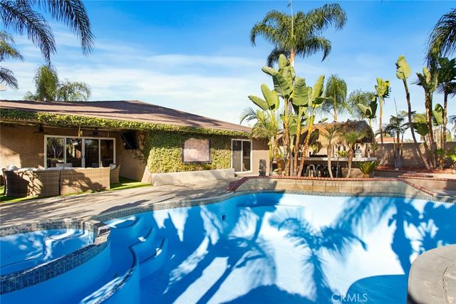 356 E Cumberland, Upland, CA 91786