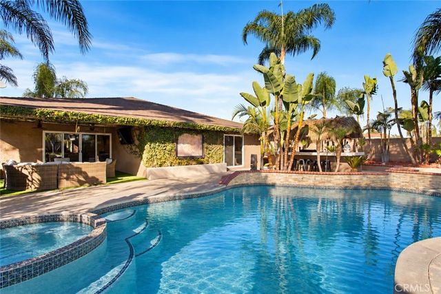 356 E Cumberland, Upland, CA 91786