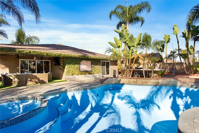356 E Cumberland, Upland, CA 91786