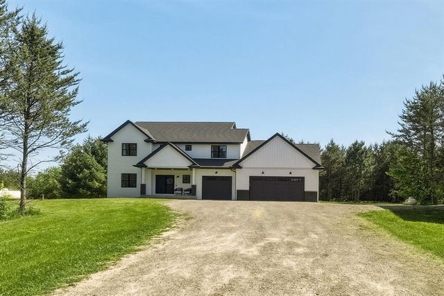 10081 9 Mile Creek Road, Fall Creek, WI 54742