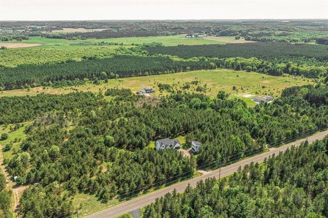 10081 9 Mile Creek Road, Fall Creek, WI 54742